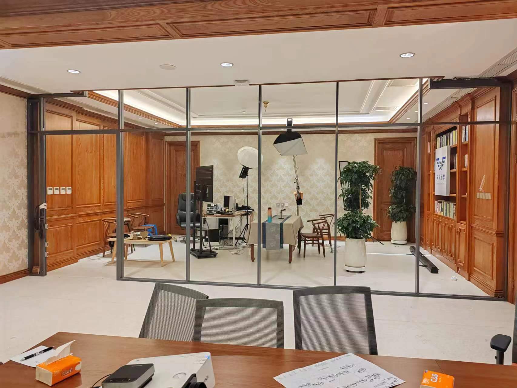 办公室隔断功能优势